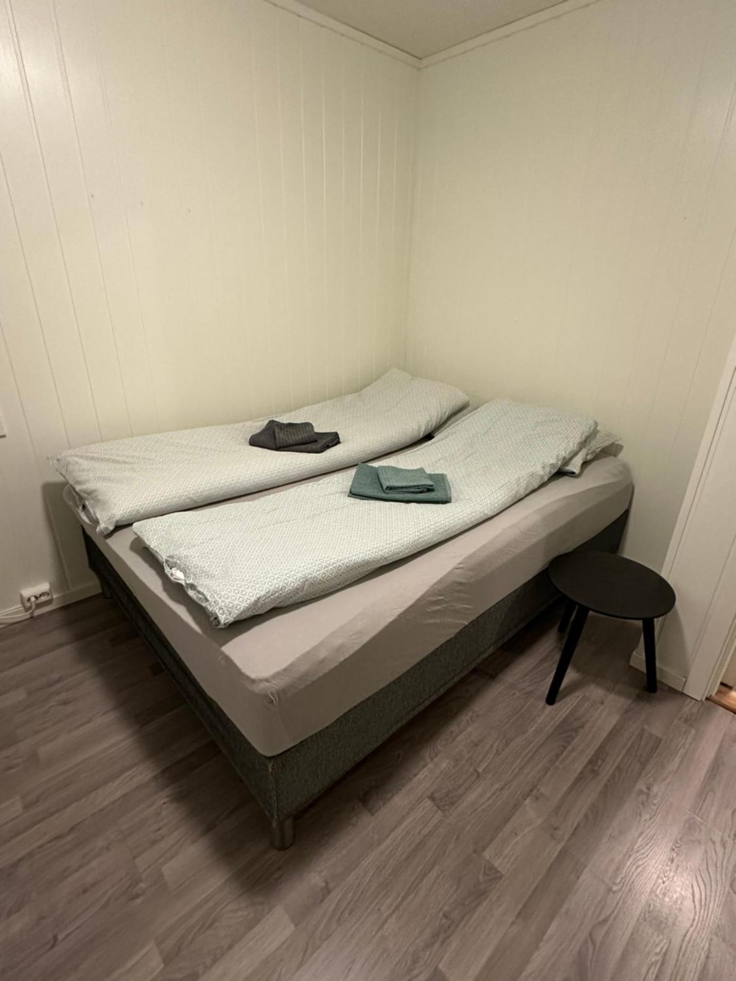 Vardo Accommodation - White House Bagian luar foto